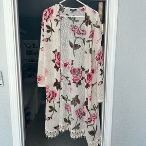 Lightweight floral kimono